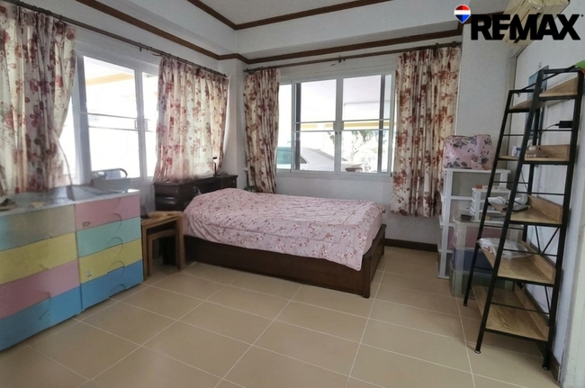 ขาย บ้านเดี่ยว 128 ตร.วา เอกชัย 10/1 บ้านหลังใหญ่ สภาพดี ขายเพียง 6.45 ล้านบาท เข้าซอยเพียง 500 ม. เดินทางสะดวก