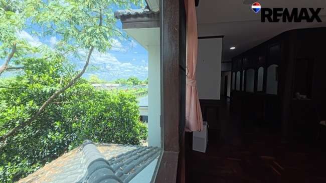 บ้านเดี่ยวลดาวัลย์ ปิ่นเกล้า-พุทธมณฑลสาย 3 ที่ดิน 281 ตารางวา พื้นที่มากถึง 535 ตารางเมตร เพียง 17.7 ล้าน "บ้านหลังใหญ่ที่ใช่ — หายากแล้วในราคานี้"