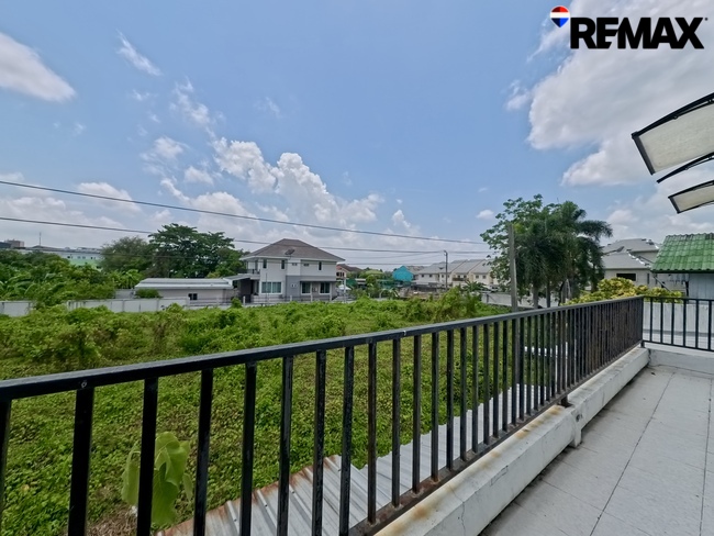 ขายบ้านเดี่ยวราชพฤกษ์ - บางแวก 58 บ้านใหญ่ 75 ตารางวา เพียง 5.2 ล้านบาท เท่านั้น