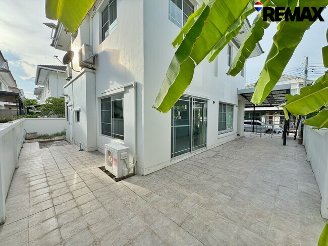ขายบ้านเดี่ยว มัณฑนา แจ้งวัฒนะ-ราชพฤกษ์ หลังสวยพร้อมอยู่ ราคาถูกที่สุดในโครงการ