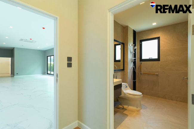 ขายบ้าน Grand Bangkok Boulevard ราชพฤกษ์ ปิ่นเกล้า หลังริม 126 ตารางวา ราคาถูกสุดในโครงการ