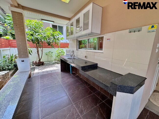 ขายบ้านเดี่ยว สัมมากร ราชพฤกษ์ 68 ตร.ว. ทำเลติดราชพฤกษ์ ใกล้ DBS และ MRT พร้อมเข้าอยู่
