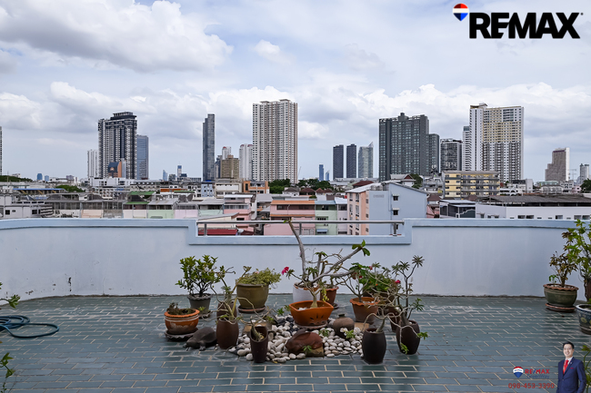 "บ้าน" แบบ Sky Terrace บนเส้น เจริญรัถ ใกล้ Icon Siam!! , 50 ตร.วา, 493 ตร.ม