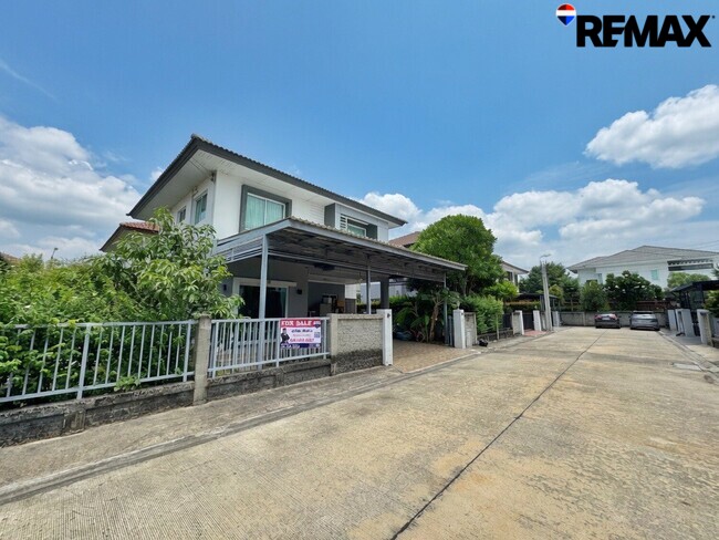 ขายบ้านเดี่ยว Casa Presto ราชพฤกษ์–แจ้งวัฒนะ 50.7 ตร.ว. ต่อเติมครบ พร้อมอยู่ ใกล้ Central Westgate และโรงเรียนนานาชาติ DBS ราคา 5.09 ล้านบาท