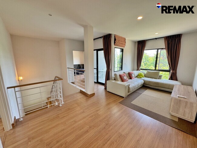 ขายบ้านเดี่ยวแปลงมุม หลังใหญ่ที่สุดในโครงการ! Centro ราชพฤกษ์–สวนผัก (5 นอน 342 ตร.ม.) ใกล้ทางด่วนศรีรัช แค่ 5 นาที