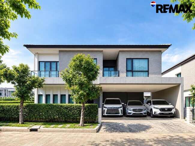ขายบ้านเดี่ยวแปลงมุม หลังใหญ่ที่สุดในโครงการ! Centro ราชพฤกษ์–สวนผัก (5 นอน 342 ตร.ม.) ใกล้ทางด่วนศรีรัช แค่ 5 นาที
