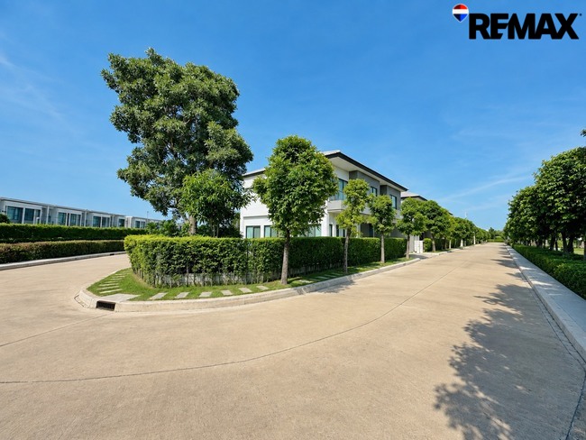 ขายบ้านเดี่ยวแปลงมุม หลังใหญ่ที่สุดในโครงการ! Centro ราชพฤกษ์–สวนผัก (5 นอน 342 ตร.ม.) ใกล้ทางด่วนศรีรัช แค่ 5 นาที