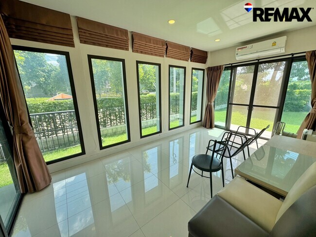 ขายบ้านเดี่ยวแปลงมุม หลังใหญ่ที่สุดในโครงการ! Centro ราชพฤกษ์–สวนผัก (5 นอน 342 ตร.ม.) ใกล้ทางด่วนศรีรัช แค่ 5 นาที