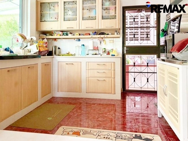 ขายบ้านเดี่ยว 2 ชั้น หลังมุม พร้อมอยู่ โครงการหมู่บ้านปาริชาต ปิ่นเกล้า