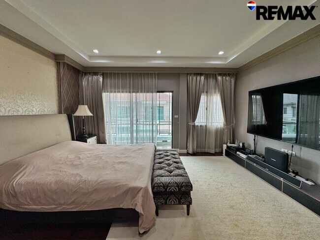 [ขายขาดทุน!!] บ้านเดี่ยว เศรษฐสิริ ชัยพฤกษ์-แจ้งวัฒนะ บ้านตัวอย่างแต่งหรูทั้งหลัง 260 ตร.ม. 5 ห้องนอน ใกล้สวน-คลับเฮ้าส์เพียง 100 ม. ทำเลดีที่สุดบนถนนชัยพฤกษ์-ราชพฤกษ์