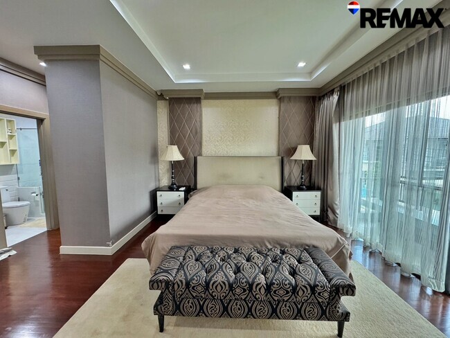 [ขายขาดทุน!!] บ้านเดี่ยว เศรษฐสิริ ชัยพฤกษ์-แจ้งวัฒนะ บ้านตัวอย่างแต่งหรูทั้งหลัง 260 ตร.ม. 5 ห้องนอน ใกล้สวน-คลับเฮ้าส์เพียง 100 ม. ทำเลดีที่สุดบนถนนชัยพฤกษ์-ราชพฤกษ์