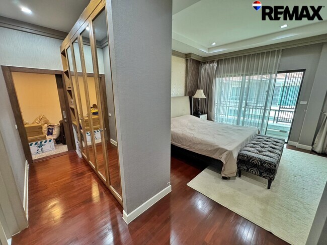 [ขายขาดทุน!!] บ้านเดี่ยว เศรษฐสิริ ชัยพฤกษ์-แจ้งวัฒนะ บ้านตัวอย่างแต่งหรูทั้งหลัง 260 ตร.ม. 5 ห้องนอน ใกล้สวน-คลับเฮ้าส์เพียง 100 ม. ทำเลดีที่สุดบนถนนชัยพฤกษ์-ราชพฤกษ์