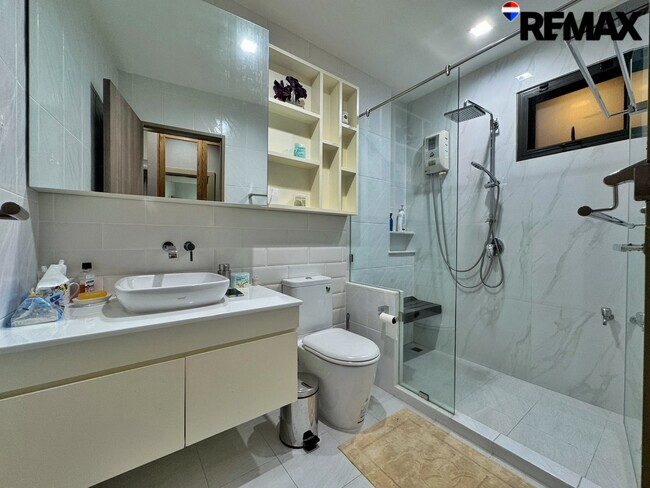[ขายขาดทุน!!] บ้านเดี่ยว เศรษฐสิริ ชัยพฤกษ์-แจ้งวัฒนะ บ้านตัวอย่างแต่งหรูทั้งหลัง 260 ตร.ม. 5 ห้องนอน ใกล้สวน-คลับเฮ้าส์เพียง 100 ม. ทำเลดีที่สุดบนถนนชัยพฤกษ์-ราชพฤกษ์
