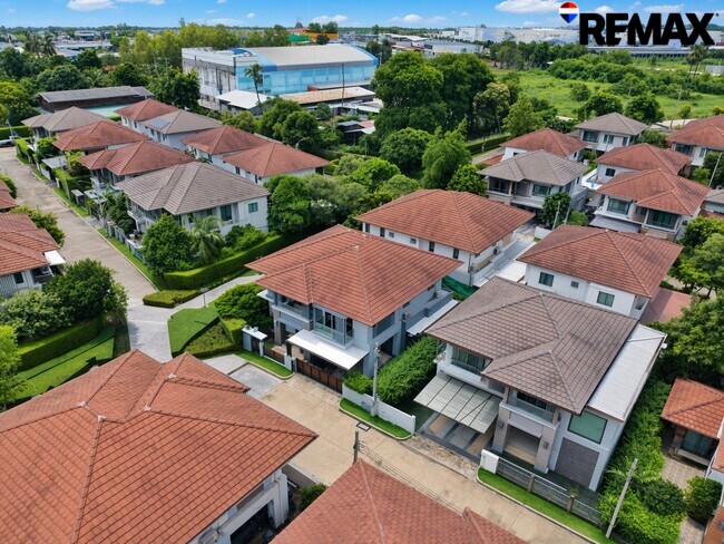 [ขายขาดทุน!!] บ้านเดี่ยว เศรษฐสิริ ชัยพฤกษ์-แจ้งวัฒนะ บ้านตัวอย่างแต่งหรูทั้งหลัง 260 ตร.ม. 5 ห้องนอน ใกล้สวน-คลับเฮ้าส์เพียง 100 ม. ทำเลดีที่สุดบนถนนชัยพฤกษ์-ราชพฤกษ์