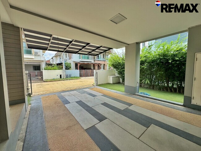 [ขายขาดทุน!!] บ้านเดี่ยว เศรษฐสิริ ชัยพฤกษ์-แจ้งวัฒนะ บ้านตัวอย่างแต่งหรูทั้งหลัง 260 ตร.ม. 5 ห้องนอน ใกล้สวน-คลับเฮ้าส์เพียง 100 ม. ทำเลดีที่สุดบนถนนชัยพฤกษ์-ราชพฤกษ์