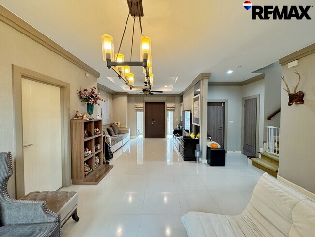 [ขายขาดทุน!!] บ้านเดี่ยว เศรษฐสิริ ชัยพฤกษ์-แจ้งวัฒนะ บ้านตัวอย่างแต่งหรูทั้งหลัง 260 ตร.ม. 5 ห้องนอน ใกล้สวน-คลับเฮ้าส์เพียง 100 ม. ทำเลดีที่สุดบนถนนชัยพฤกษ์-ราชพฤกษ์