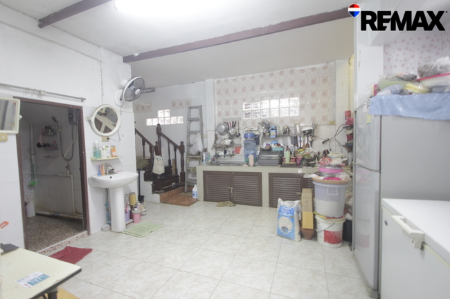 บ้านเดี่ยวเพชรเกษมพุทธมณฑลสาย3ซอย2 บ้านนอกโครงการไม่มีค่าส่วนกลาง ริมถนนเมนค้าขายทำธุรกิจได้ หลังบิ๊กซีโฮมโปรเพชรเกษม การเดินทางสะดวกใกล้มหาลัยเอเชียอาคเนย์ โรงพยาบาลวิชัยเวช