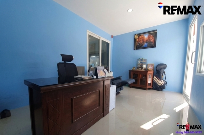 ขาย บ้านลัดดารมย์ ราชพฤกษ์ - ปิ่นเกล้า บ้านใกล้ Central Westville มีห้องนอนชั้นล่าง ปรังปรุงใหม่ไม่ถึงปี พร้อมเข้าอยู่ บนทำเลศักยภาพ ในราคาเพียง 7.55 ล้านบาทเท่านั้น