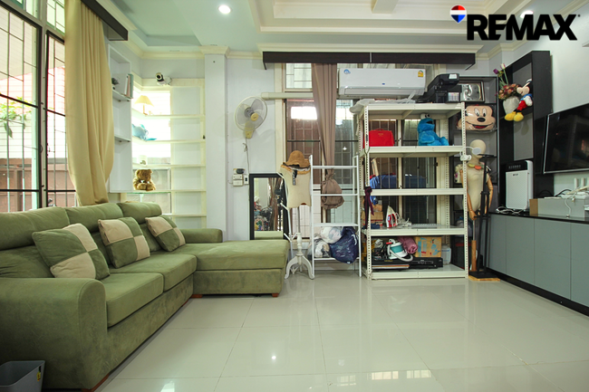 บ้านเดี่ยว บางแวก ราชพฤกษ์ จรัญสนิทวงศ์ เข้าซอยเพียง 200 เมตร 4 ห้องนอน 60 ตร.ว.