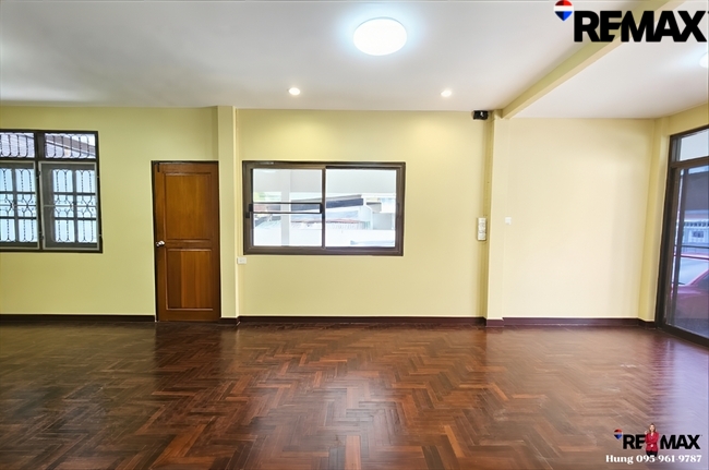 ขาย บ้านสวนผัก ซอย 11 (เข้าซอย500ม.) 72.5 ตร.วา ทำเลศักยภาพ ใกล้ Central Westville ราชพฤกษ์ เพียง 15 นาที ปรับปรุงใหม่ ก.ย. 69 สภาพดี พร้อมเข้าอยู่ ขาย 6 ล้านบาทเท่านั้น