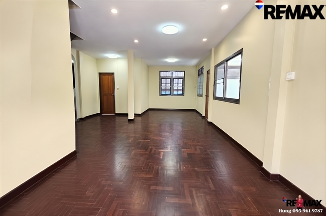ขาย บ้านสวนผัก ซอย 11 (เข้าซอย500ม.) 72.5 ตร.วา ทำเลศักยภาพ ใกล้ Central Westville ราชพฤกษ์ เพียง 15 นาที ปรับปรุงใหม่ ก.ย. 69 สภาพดี พร้อมเข้าอยู่ ขาย 6 ล้านบาทเท่านั้น