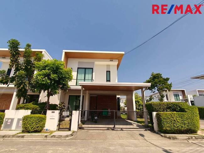 ขายบ้าน โคโม่ เบียงก้า ซ.มหาชัย หลังมุม ติดถนนเมน ซ.11 หลังบ้านไม่ติดใคร ใกล้เมกาบางนา+อีเกีย 4.5 ก.ม. เซนทรัลบางนา ไบเทคบางนา