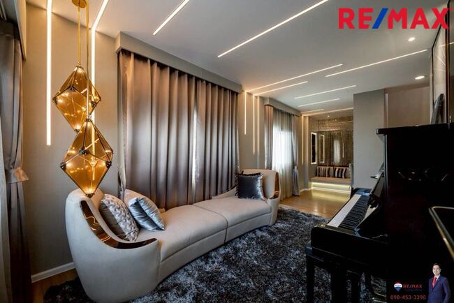 (มาใหม่! ) บ้านกลางเมือง สาทร-สุขสวัสดิ์ [บ้านตัวอย่าง] 42.2 ตร.วา 218 ตร.ม. 4 ห้องนอน 4 ห้องน้ำ + 1 ห้องทำงาน 3-4 ที่จอดรถ