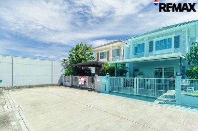 ขายบ้านแฝด วิลลาจจิโอ ปิ่นเกล้า-ศาลายา ถนนศาลาธรรมสพน์-พุทธมณฑล จากแลนด์แอนด์เฮ้าส์ บ้านหลังริม มีพื้นที่ สภาพดี