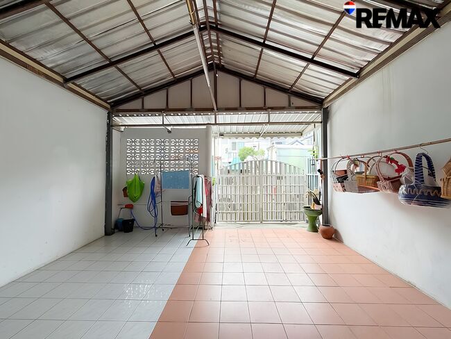 หมู่บ้านพิบูลย์ทรัพย์17 ซอยเชื่อมสัมพันธ์23 บ้านชั้นเดียวพื้นที่ 22 ตารางวา ใกล้มหาลัยฯ มหานคร เชื่อมต่อสุวินทวงศ์ ลาดกระบัง และมีนบุรี