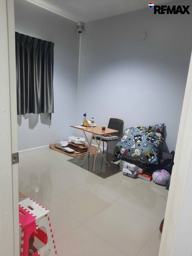028486--บ้านแฝด--บ้านหลังสวยย-----ขาย--พิมลยุพา และ จินดาสา สุวรรณฎ--(061) 619-9199--นายชัยยศ  พิพัฒน์ศิริขจร--ฮอนด้า(097) 215-7479