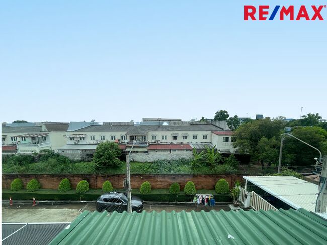 ขายทาวน์เฮาส์เฉลิมพระเกียรติ ร.9 หมู่บ้านศุภาลัย สวนหลวง เขตประเวศใกล้ศรีนครินทร์–เฉลิมพระเกียรติ ร.9 ประเวศ อ่อนนุช หมู่บ้านติดโรงเรียนCharter International School