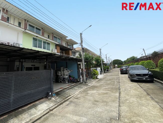 ขายทาวน์เฮาส์เฉลิมพระเกียรติ ร.9 หมู่บ้านศุภาลัย สวนหลวง เขตประเวศใกล้ศรีนครินทร์–เฉลิมพระเกียรติ ร.9 ประเวศ อ่อนนุช หมู่บ้านติดโรงเรียนCharter International School