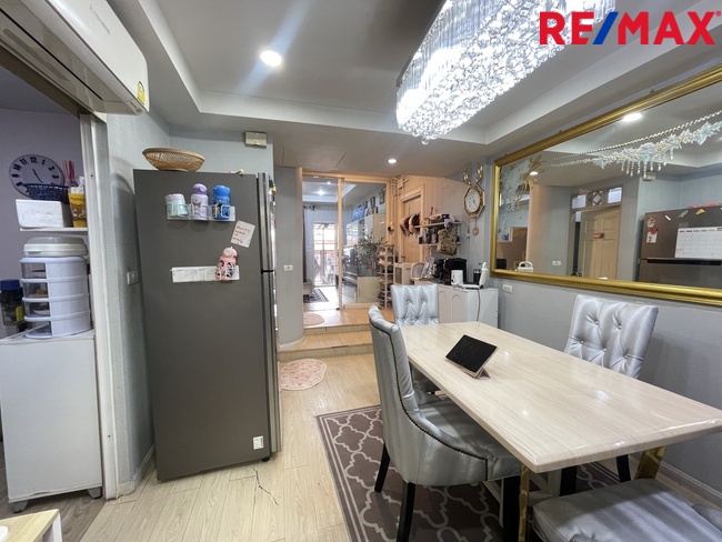 ขายทาวน์เฮาส์เฉลิมพระเกียรติ ร.9 หมู่บ้านศุภาลัย สวนหลวง เขตประเวศใกล้ศรีนครินทร์–เฉลิมพระเกียรติ ร.9 ประเวศ อ่อนนุช หมู่บ้านติดโรงเรียนCharter International School