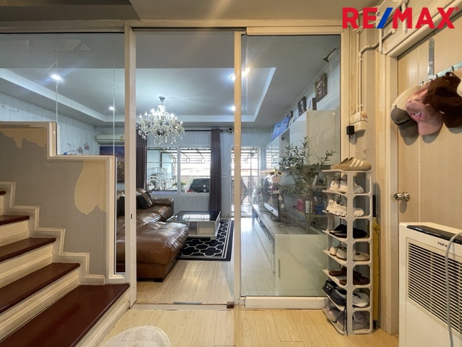 ขายทาวน์เฮาส์เฉลิมพระเกียรติ ร.9 หมู่บ้านศุภาลัย สวนหลวง เขตประเวศใกล้ศรีนครินทร์–เฉลิมพระเกียรติ ร.9 ประเวศ อ่อนนุช หมู่บ้านติดโรงเรียนCharter International School