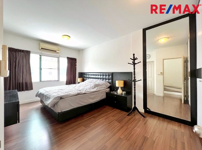 ขายทาวน์โฮม 3 ชั้น โครงการ Town Avenue พระราม 9 (กรุงเทพกรีฑา ซอย 7) ใกล้โรงเรียนนานาชาติเวลลิงตัน และ โรงเรียนนานาชาติไบรท์ตัน คอลเลจ