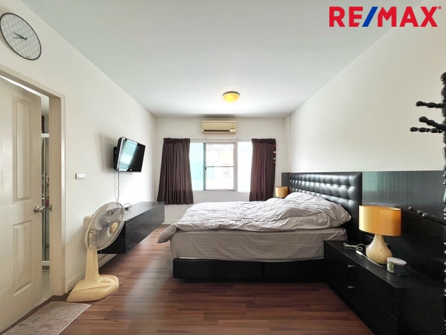 ขายทาวน์โฮม 3 ชั้น โครงการ Town Avenue พระราม 9 (กรุงเทพกรีฑา ซอย 7) ใกล้โรงเรียนนานาชาติเวลลิงตัน และ โรงเรียนนานาชาติไบรท์ตัน คอลเลจ