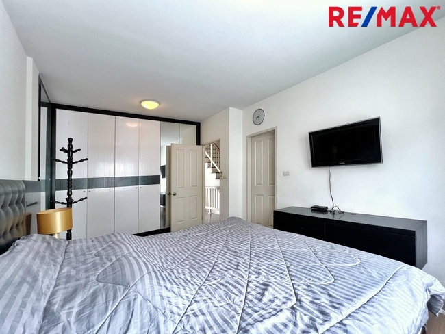 ขายทาวน์โฮม 3 ชั้น โครงการ Town Avenue พระราม 9 (กรุงเทพกรีฑา ซอย 7) ใกล้โรงเรียนนานาชาติเวลลิงตัน และ โรงเรียนนานาชาติไบรท์ตัน คอลเลจ