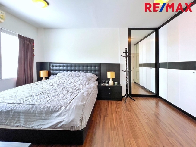 ขายทาวน์โฮม 3 ชั้น โครงการ Town Avenue พระราม 9 (กรุงเทพกรีฑา ซอย 7) ใกล้โรงเรียนนานาชาติเวลลิงตัน และ โรงเรียนนานาชาติไบรท์ตัน คอลเลจ