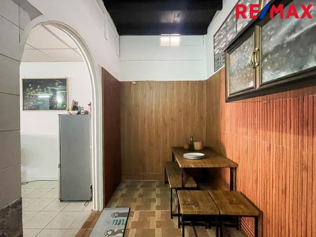 หมู่บ้านปั้นทอง 3 ซอยลาดปลาเค้า 78 ใกล้ตลาดลาดปลาเค้า ใกล้รถไฟฟ้าสถานีลาดปลาเค้า (สายสีชมพู)