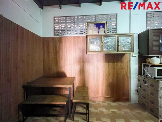 หมู่บ้านปั้นทอง 3 ซอยลาดปลาเค้า 78 ใกล้ตลาดลาดปลาเค้า ใกล้รถไฟฟ้าสถานีลาดปลาเค้า (สายสีชมพู)