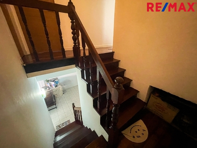 หมู่บ้านปั้นทอง 3 ซอยลาดปลาเค้า 78 ใกล้ตลาดลาดปลาเค้า ใกล้รถไฟฟ้าสถานีลาดปลาเค้า (สายสีชมพู)