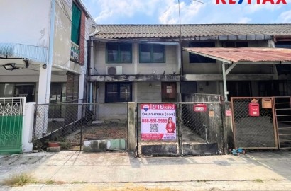 โครงการเคหะชุมชนรามอินทรา กม.4 บ้าน 2 ชั้น เนื้อที่ 22.6 ตร.ว. ติดรถไฟฟ้าสายสีชมพู สถานีมัยลาภ จากหมู่บ้านเพียง 50 เมตร ตรงข้ามหมู่บ้าน มี ศูนย์การค้า East Park