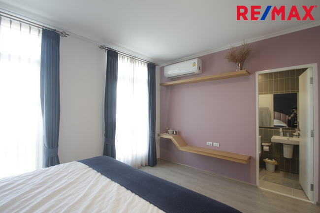 ทาวน์โฮมวิลลาจจิโอสุขสวัสดิ์ ประชาอุทิศ90 โครงการแลนด์แอนด์เอ้าส์ บ้านพร้อมอยู่ ตกแต่งเฟอร์แถมแอร์ 21.4วา ต้นโครงการ ใกล้ทางด่วนสุขสวัสดิ์ บางพลี เดินทางสะดวก