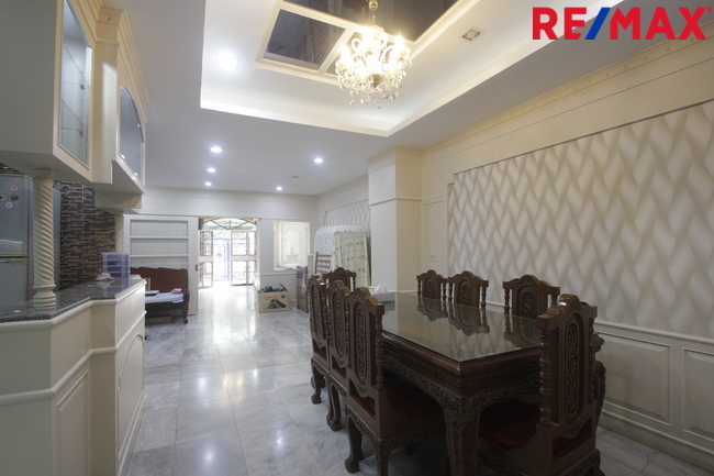 ทาวน์โฮมพาราไดซ์วิลล่า จรัญสนิทวงศ์5 ใกล้รถไฟฟ้าท่าพระ BTSจรัญ13 เดอะมอลล์ท่าพระ บ้านพร้อมอยู่ ตกแต่งแล้ว 3ชั้น 27วา เฟอร์บิวท์อิน เดินทางสะดวก ราคาเจรจาได้