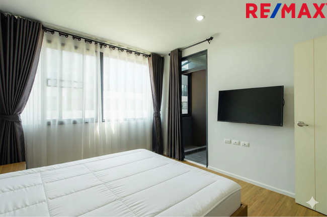 ขายบ้านกลางเมือง สาทร – สุขสวัสดิ์ ทาวน์โฮม 3 ชั้น ในซอยสุขสวัสดิ์ 39 ถูกสุดในโครงการ วิวสะพานภูมิพล