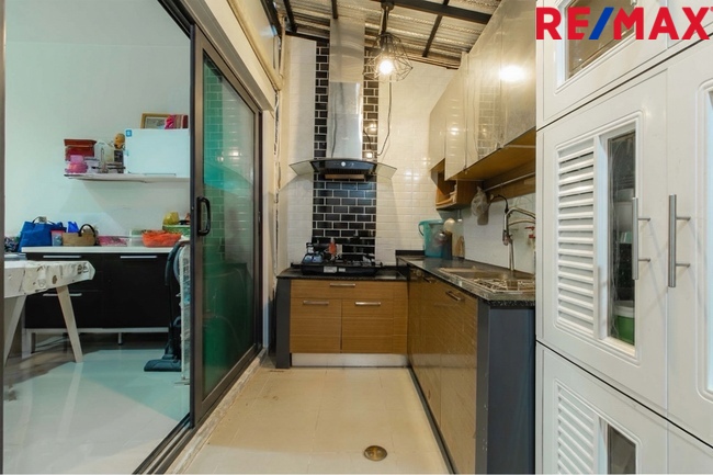 ขายบ้านกลางเมือง สาทร – สุขสวัสดิ์ ทาวน์โฮม 3 ชั้น ในซอยสุขสวัสดิ์ 39 ถูกสุดในโครงการ วิวสะพานภูมิพล