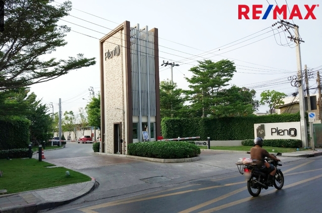 ขายด่วน! ทาวน์โฮมหลังมุม รีโนเวทใหม่ พร้อมอยู่ @ พลีโน เพชรเกษม 81