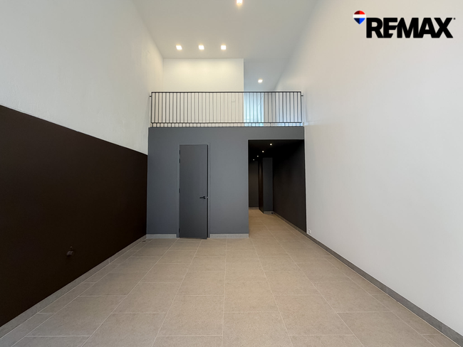 ทาวน์โฮมหรู 3.5 ชั้น The Cabinet 29 (เดอะ คาบิเน็ต ทเวนตีไนน์) ถนนประเสริฐมนูกิจ-รามอินทรา - เกษตร-นวมินทร์ พื้นที่ใช้สอยกว่า 250 ตร.ม.