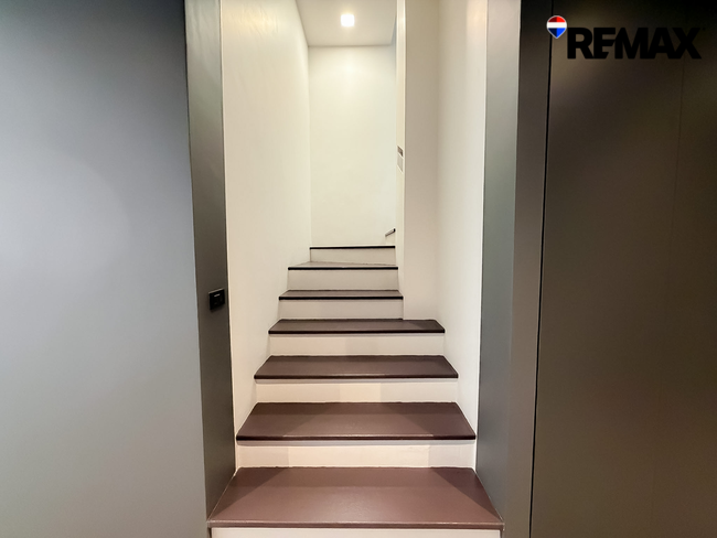 ทาวน์โฮมหรู 3.5 ชั้น The Cabinet 29 (เดอะ คาบิเน็ต ทเวนตีไนน์) ถนนประเสริฐมนูกิจ-รามอินทรา - เกษตร-นวมินทร์ พื้นที่ใช้สอยกว่า 250 ตร.ม.