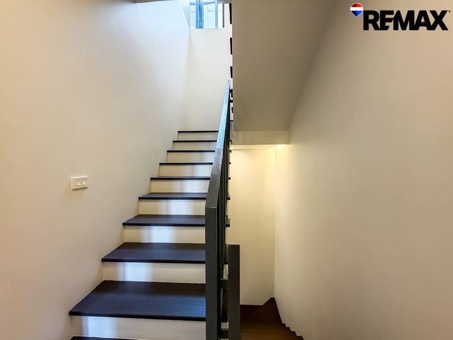 ทาวน์โฮมหรู 3.5 ชั้น The Cabinet 29 (เดอะ คาบิเน็ต ทเวนตีไนน์) ถนนประเสริฐมนูกิจ-รามอินทรา - เกษตร-นวมินทร์ พื้นที่ใช้สอยกว่า 250 ตร.ม.